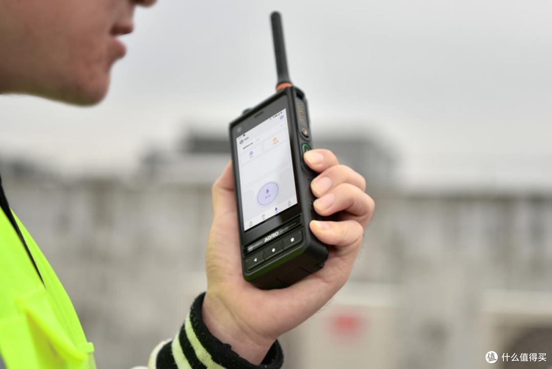迎接未来，遨游推出5G-A智能对讲机系列终端引领通信新纪元